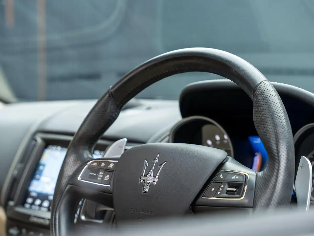 2020-maserati-levante-38-gts-big-47