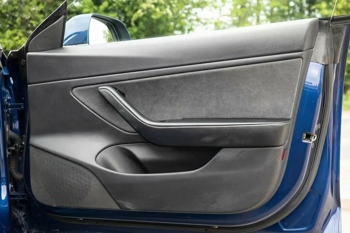 2020-tesla-model-3-e-standard-plus-big-18