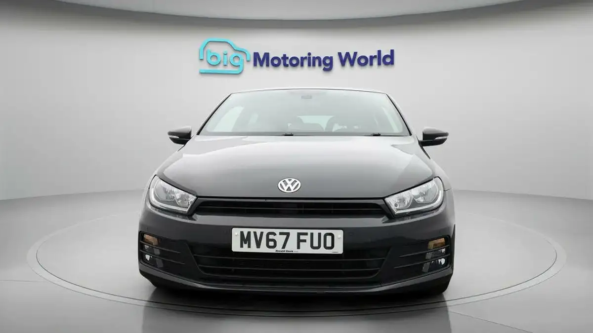 2017-volkswagen-scirocco-20-tsi-gt-bmt-big-1