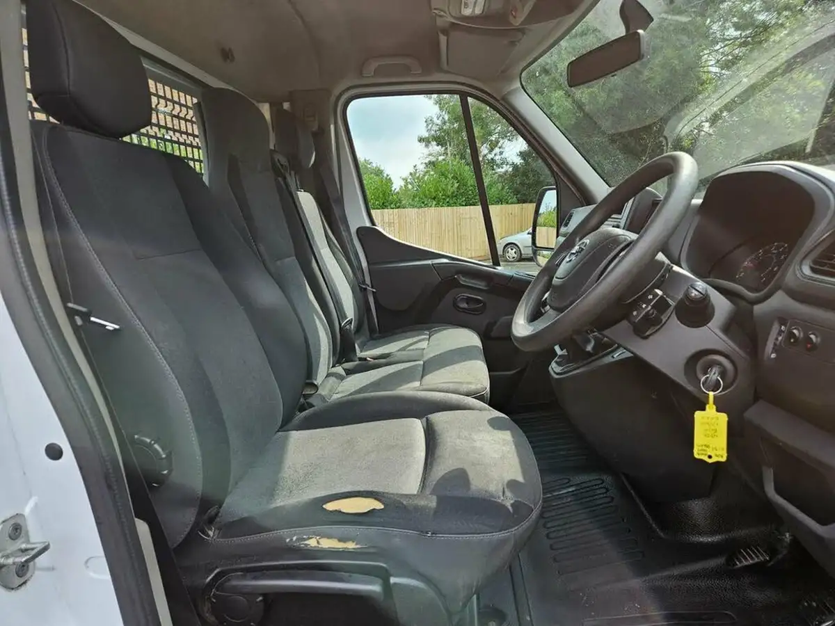 2020-nissan-nv400-23dci-acenta-l3-135bhpeu6dt-f35-chassis-cab-big-24