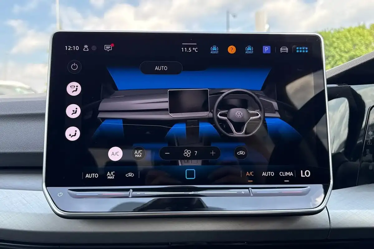2025-volkswagen-golf-15-etsi-match-big-21