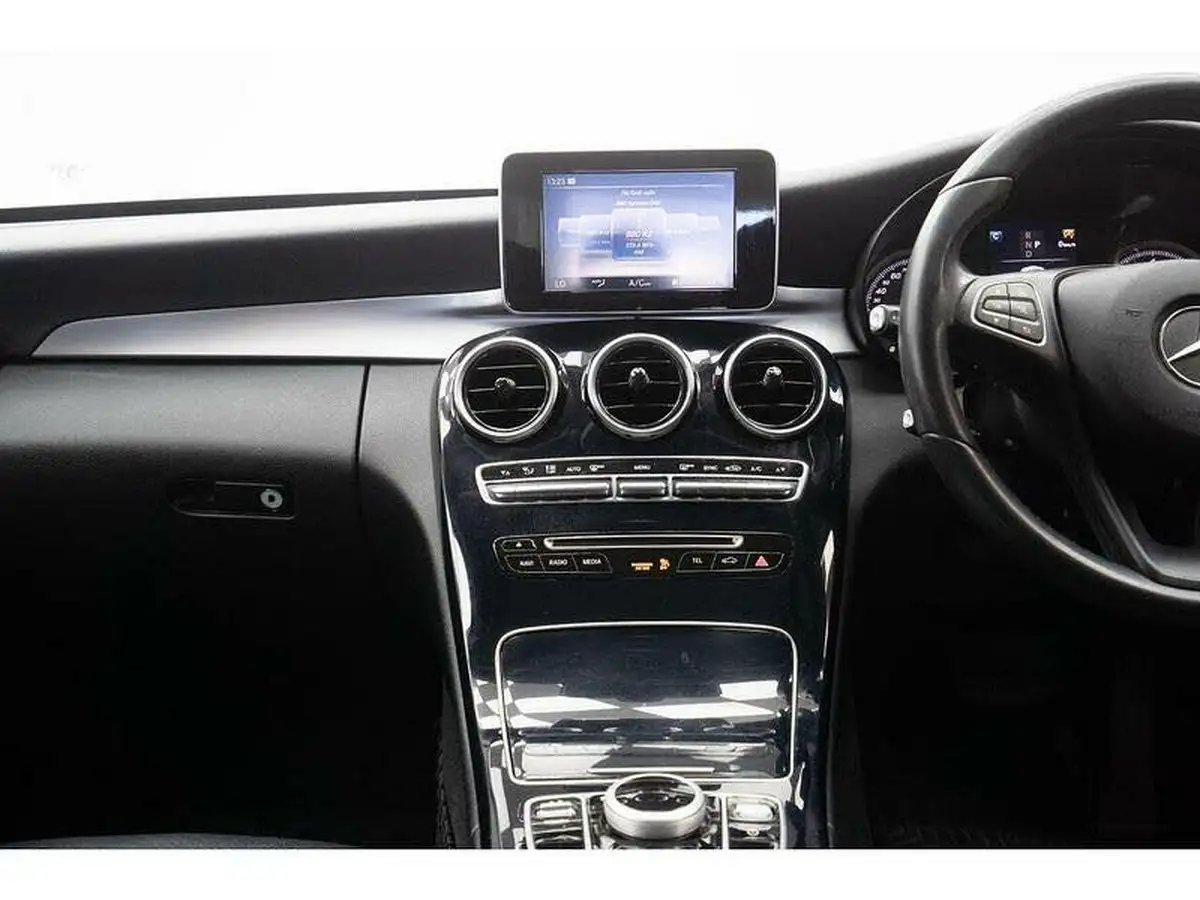 2017-mercedes-benz-c-class-20-c200-se-saloon-4d-9g-tronic-plus-big-26