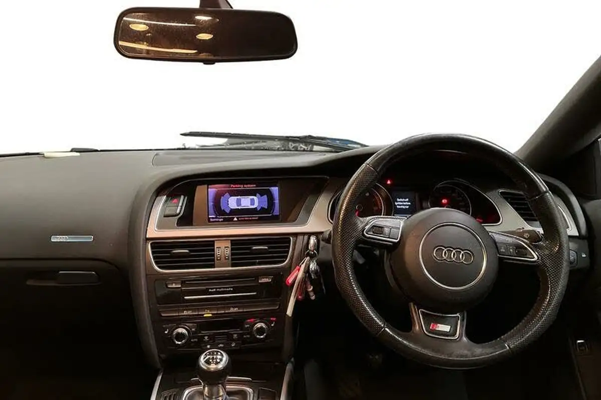 2012-audi-a5-18-s-line-tfsi-168bhp-coupe-2d-big-9