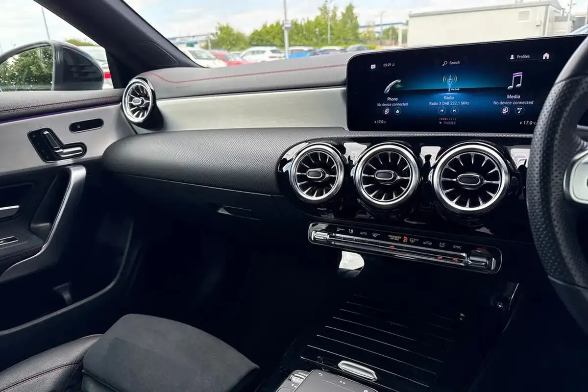 2023-mercedes-benz-cla-20d-cla-220d-amg-line-premium-plus-night-edition-coupe-4d-big-47