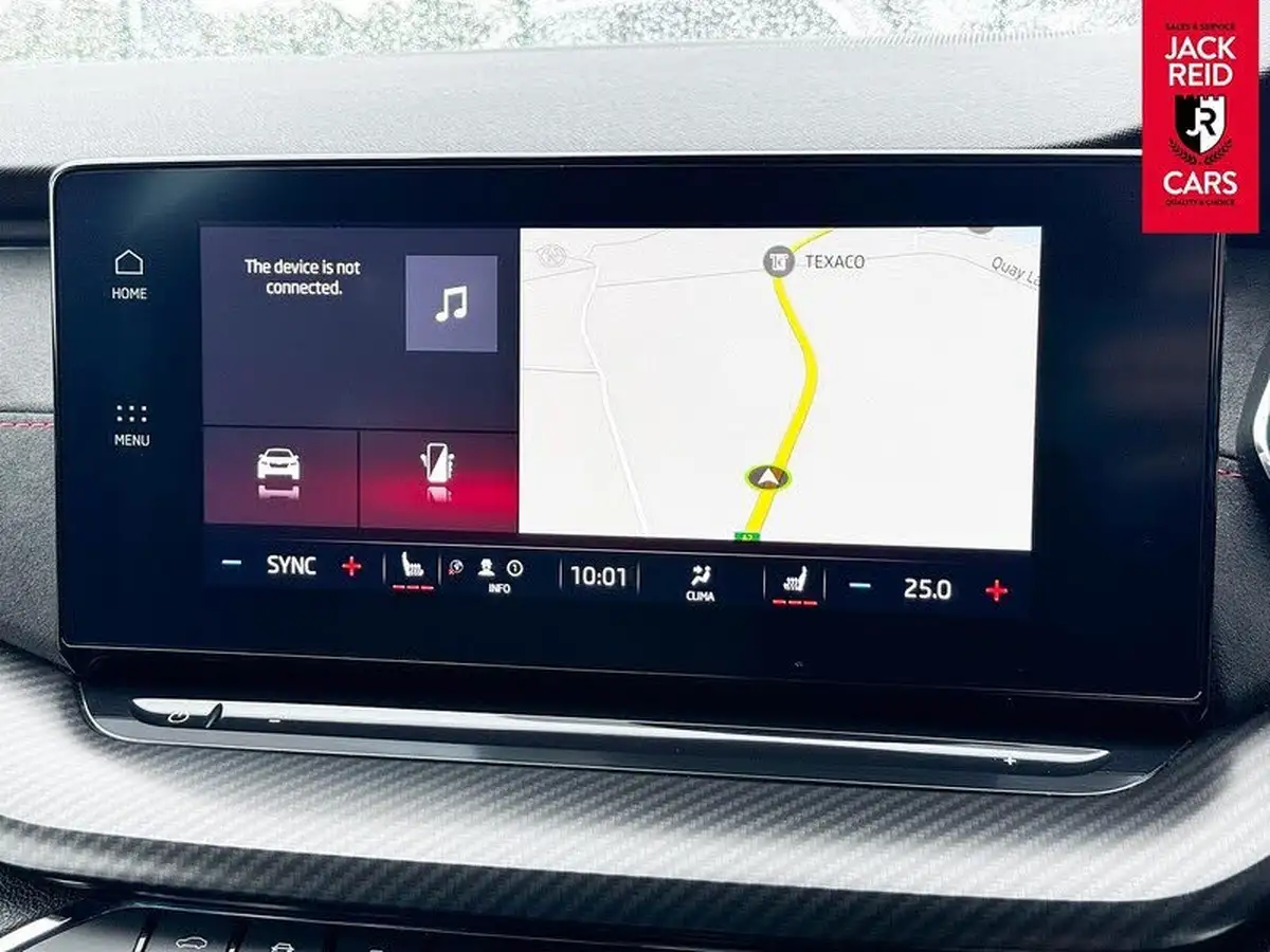 2021-skoda-octavia-20tdi-vrs-estate-big-19