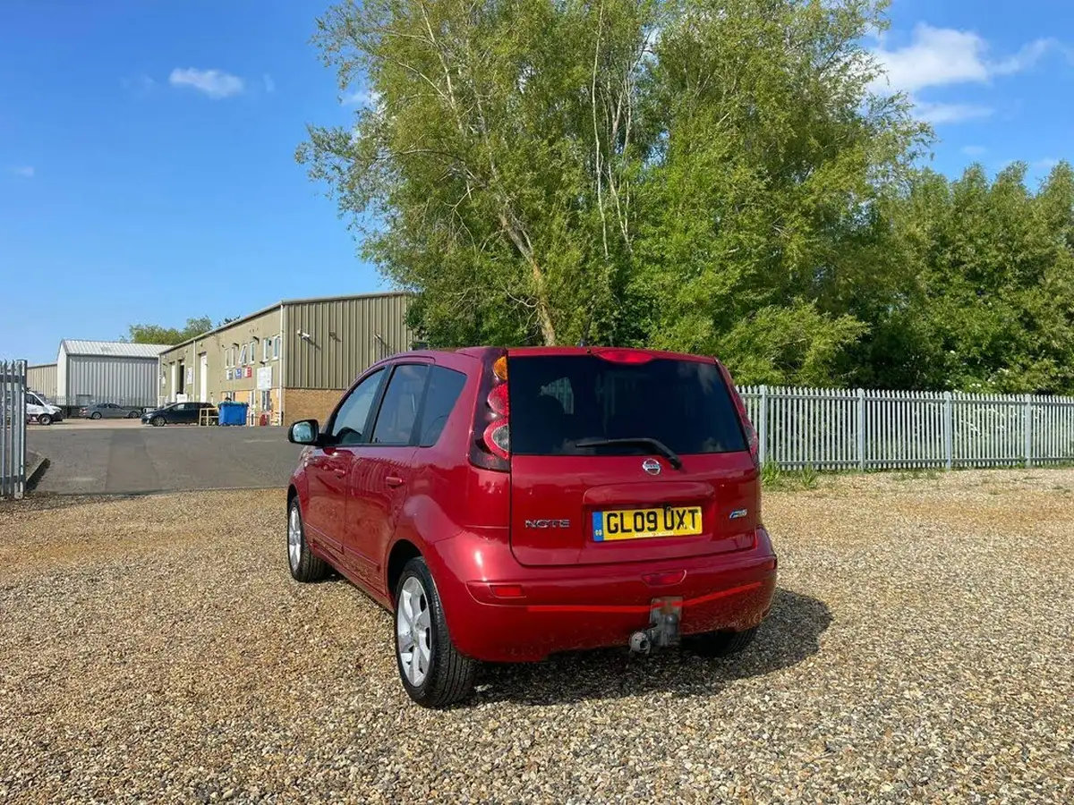 2009-nissan-note-15td-n-tec-big-5