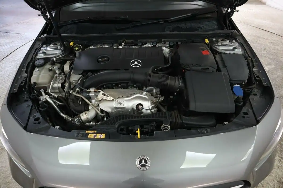 2022-mercedes-benz-a-class-20-a250-amg-line-premium-edition-hatchback-5d-big-24