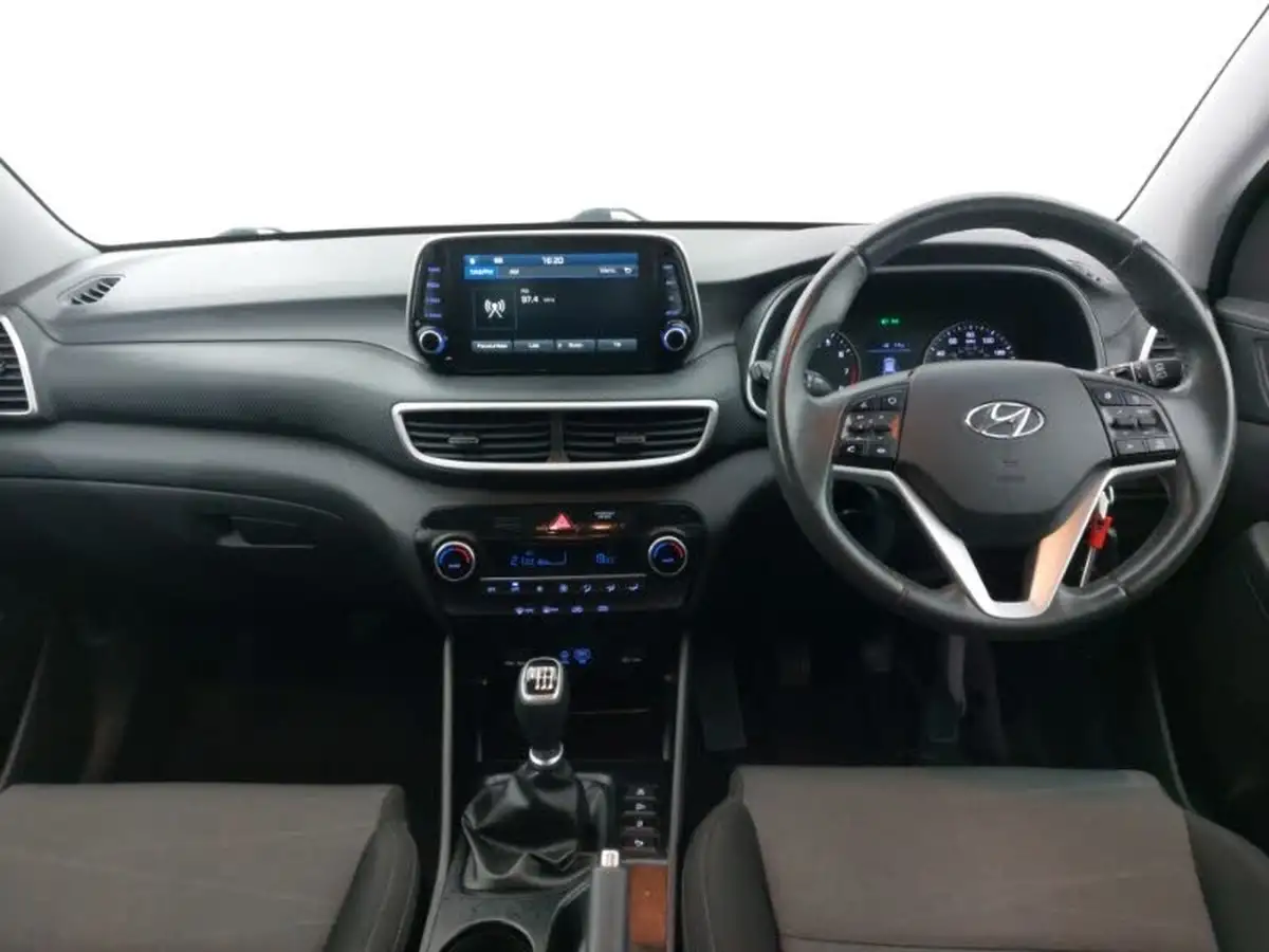 2019-hyundai-tucson-16-gdi-se-nav-big-2