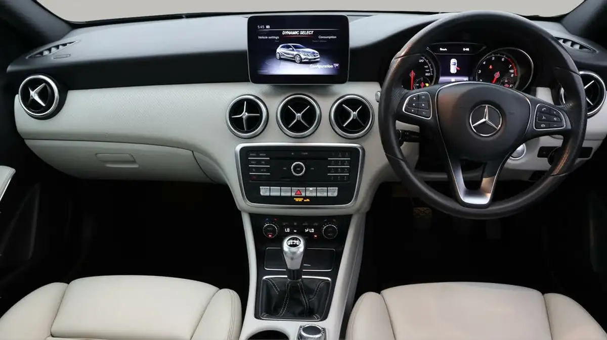 2018-mercedes-benz-a-class-16-a160-sport-premium-plusss-big-12