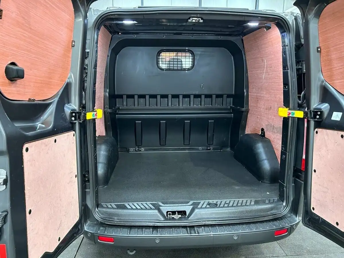 2022-ford-transit-custom-20tdci-300-l1h1-limited-130pseu6dt-double-cab-in-van-big-5