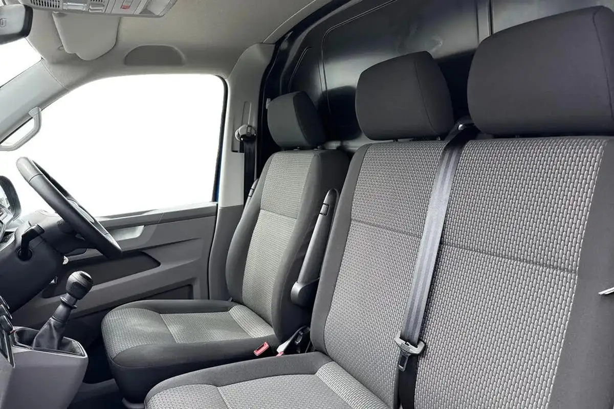 2024-volkswagen-transporter-big-15