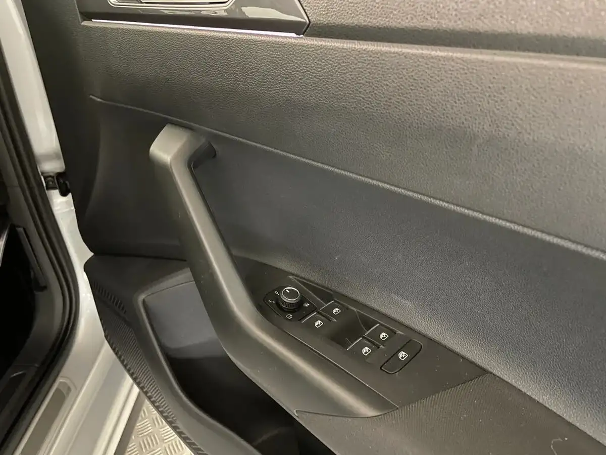 2020-volkswagen-polo-10-tsi-r-line-115ps-dsg-big-14