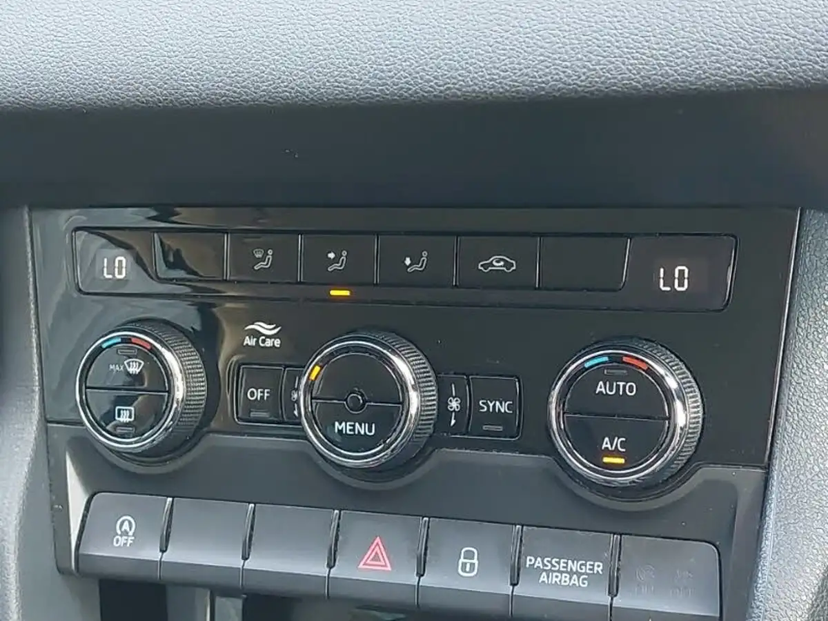 2019-skoda-karoq-20tdi-se-4x4-big-15