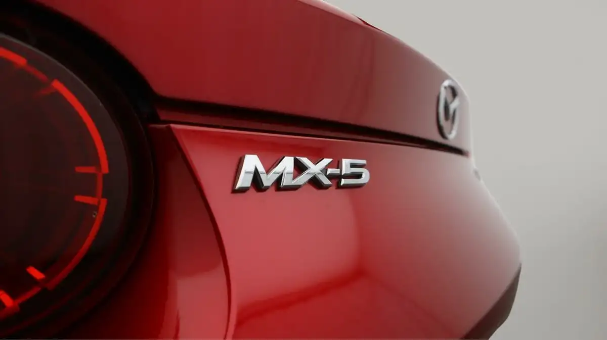 2019-mazda-mx-5-20-sport-nav-ss-convertible-big-23