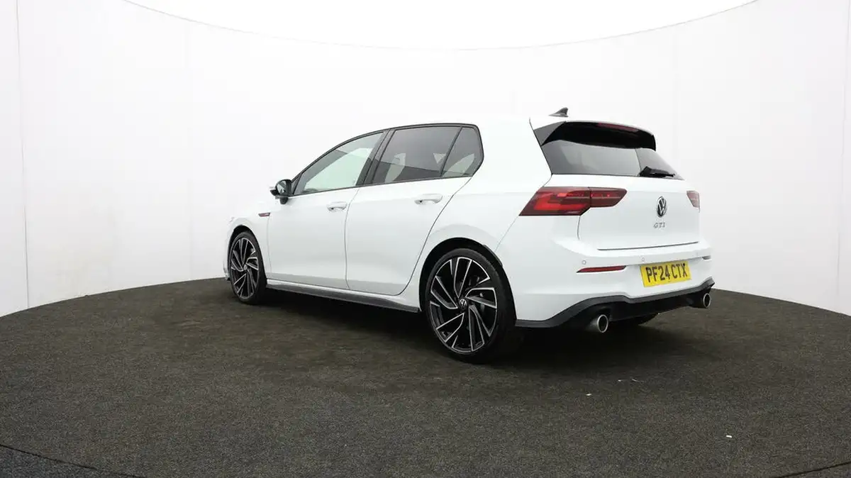 2024-volkswagen-golf-20-tsi-gti-245ps-big-76