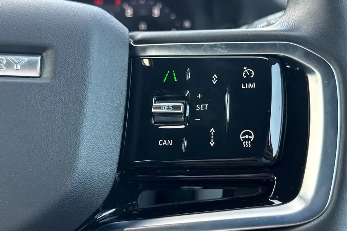 2023-land-rover-discovery-sport-20-d200-dynamic-hse-big-30