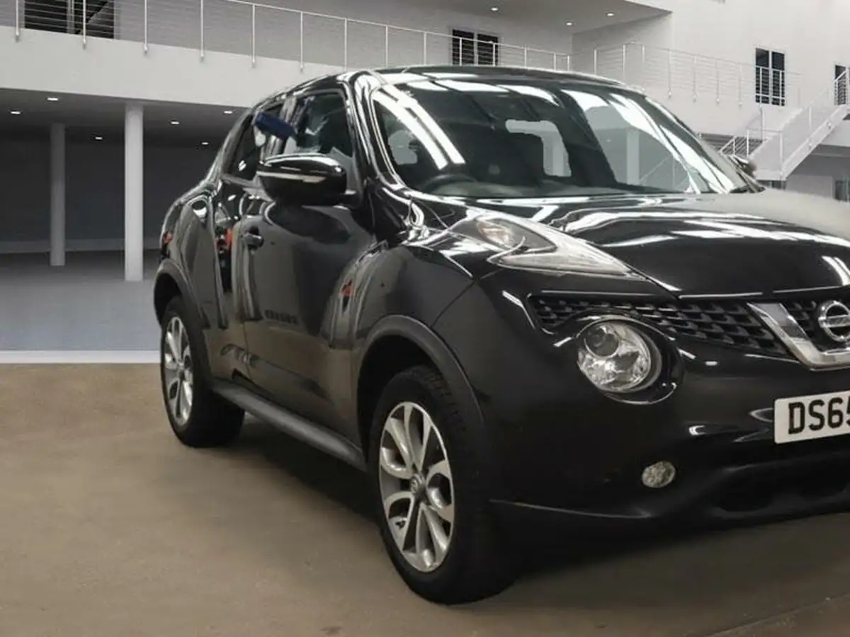 2015-nissan-juke-16-tekna-117ps-1598cc-xtronic-cvt-big-0