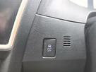2014-toyota-auris-14td-active-touring-sports-small-19