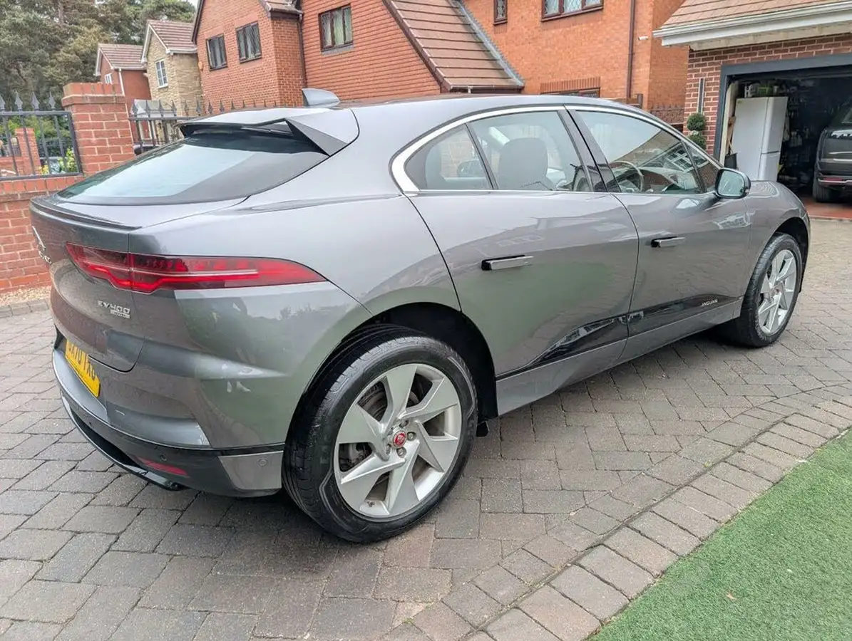 2019-jaguar-i-pace-ev400-se-big-14