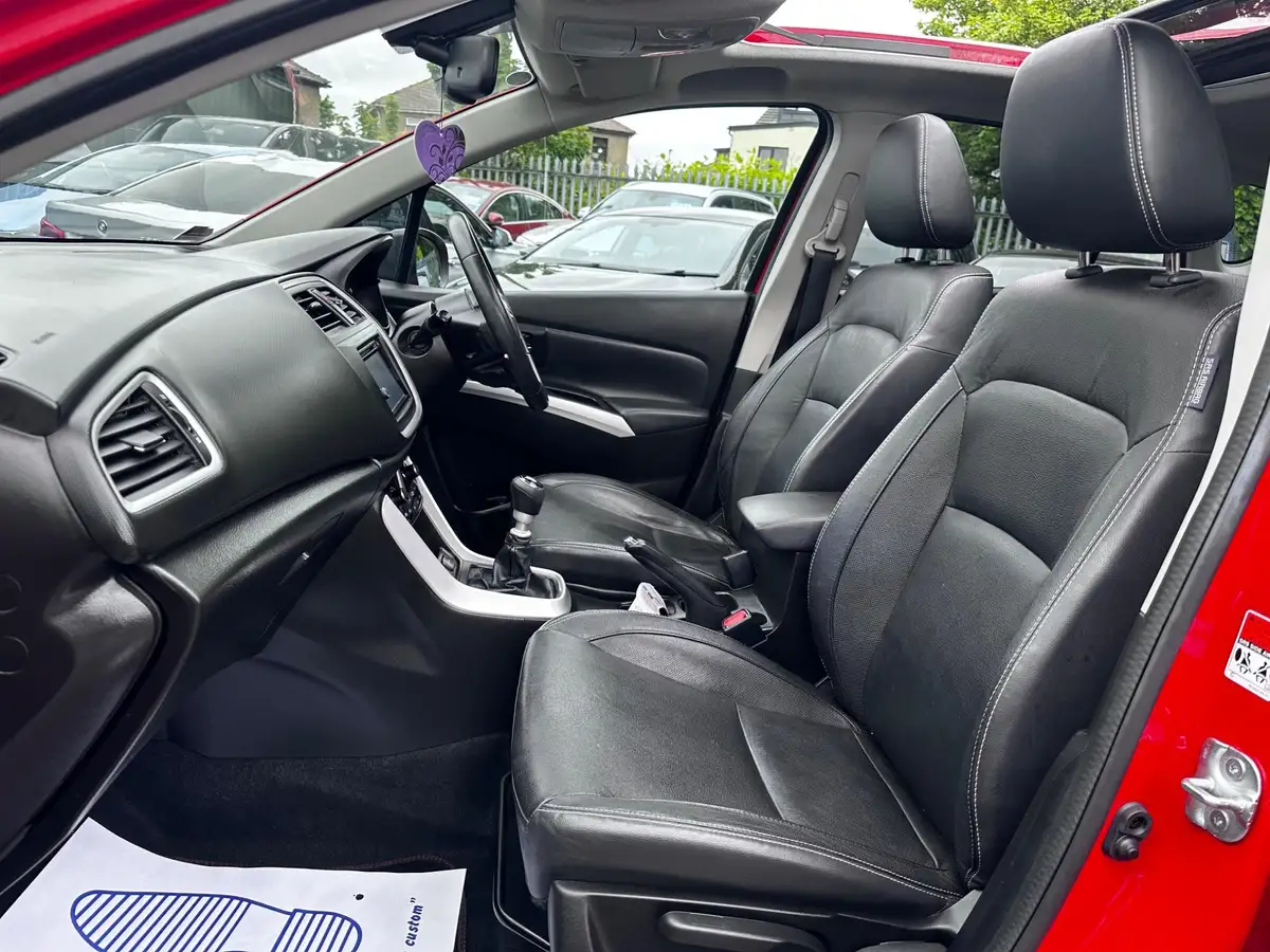 2015-suzuki-s-cross-16-ddis-sz5-big-26