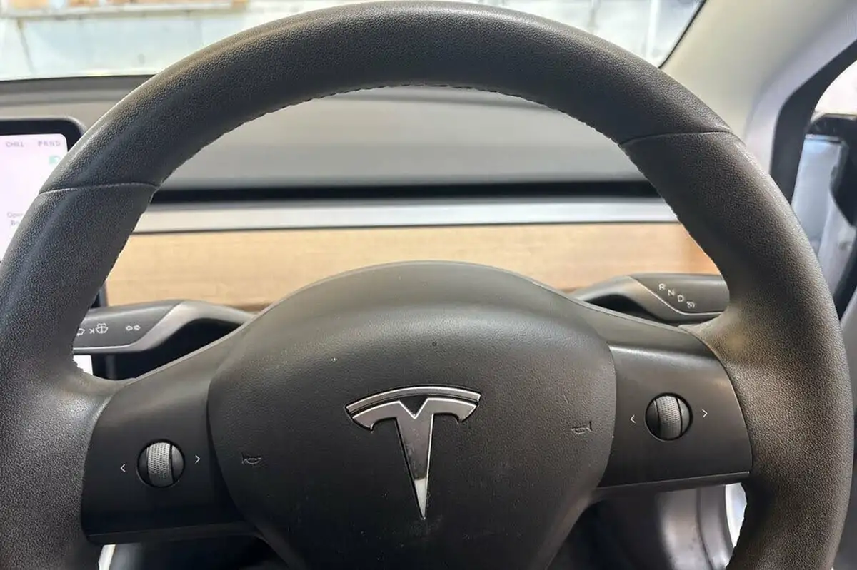 2020-tesla-model-3-e-standard-plus-big-14