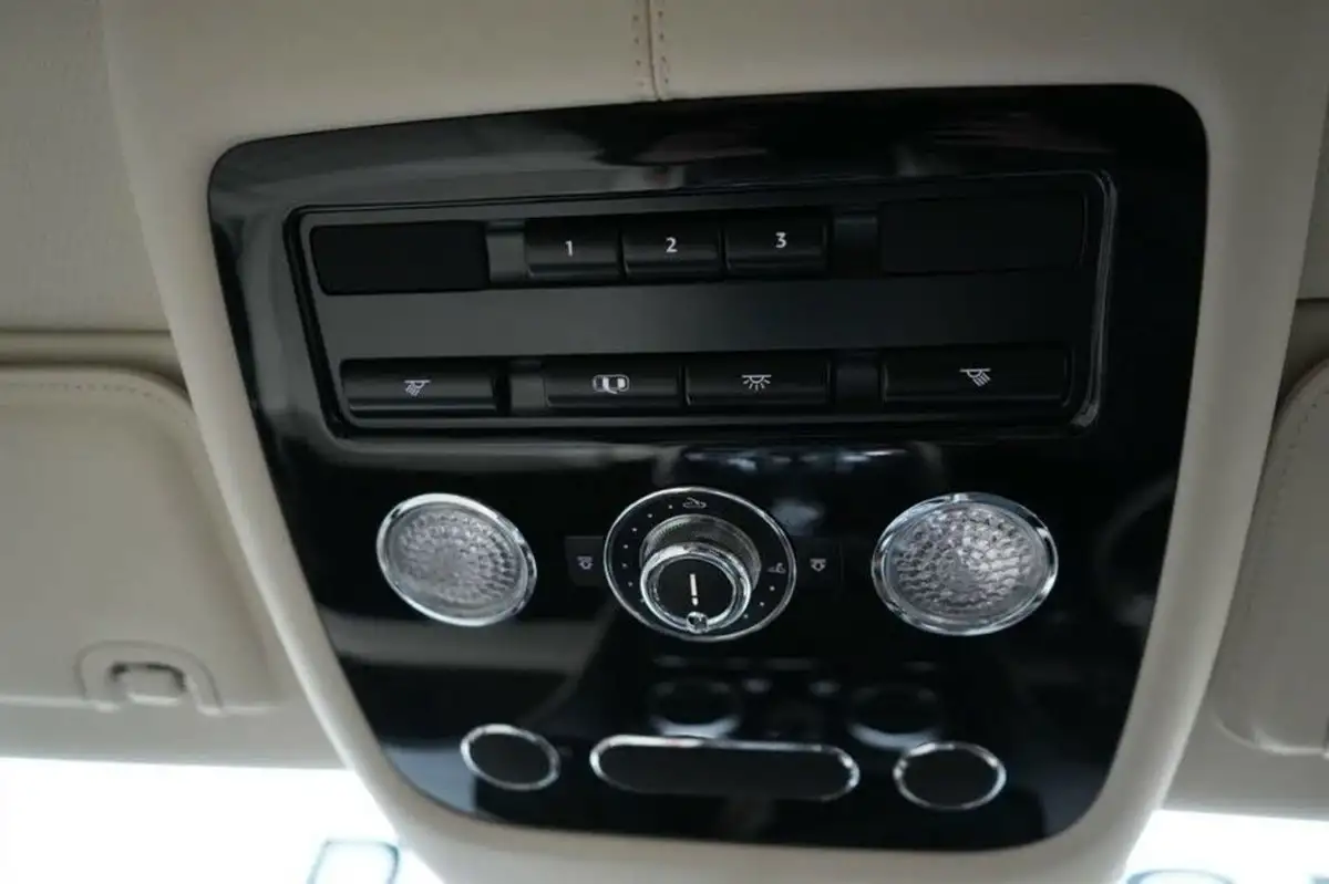 2016-bentley-flying-spur-40-v8-s-big-22