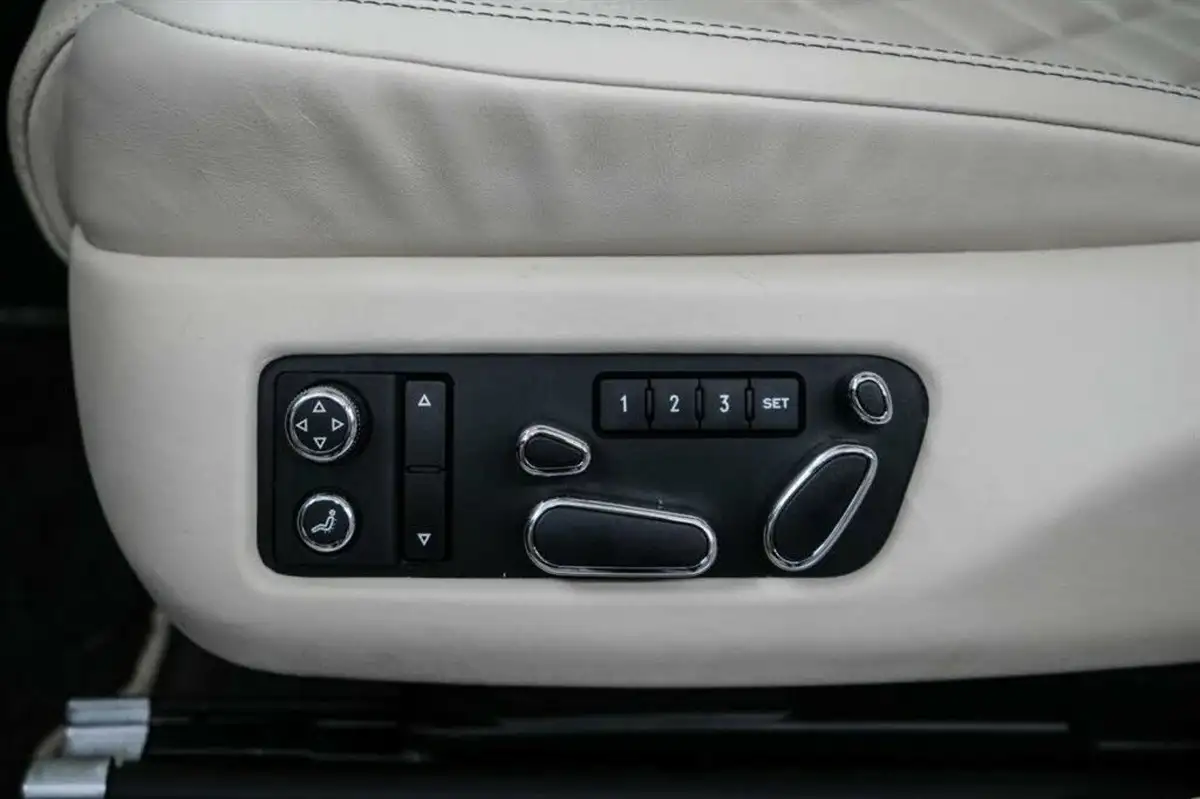 2016-bentley-flying-spur-40-v8-s-big-46