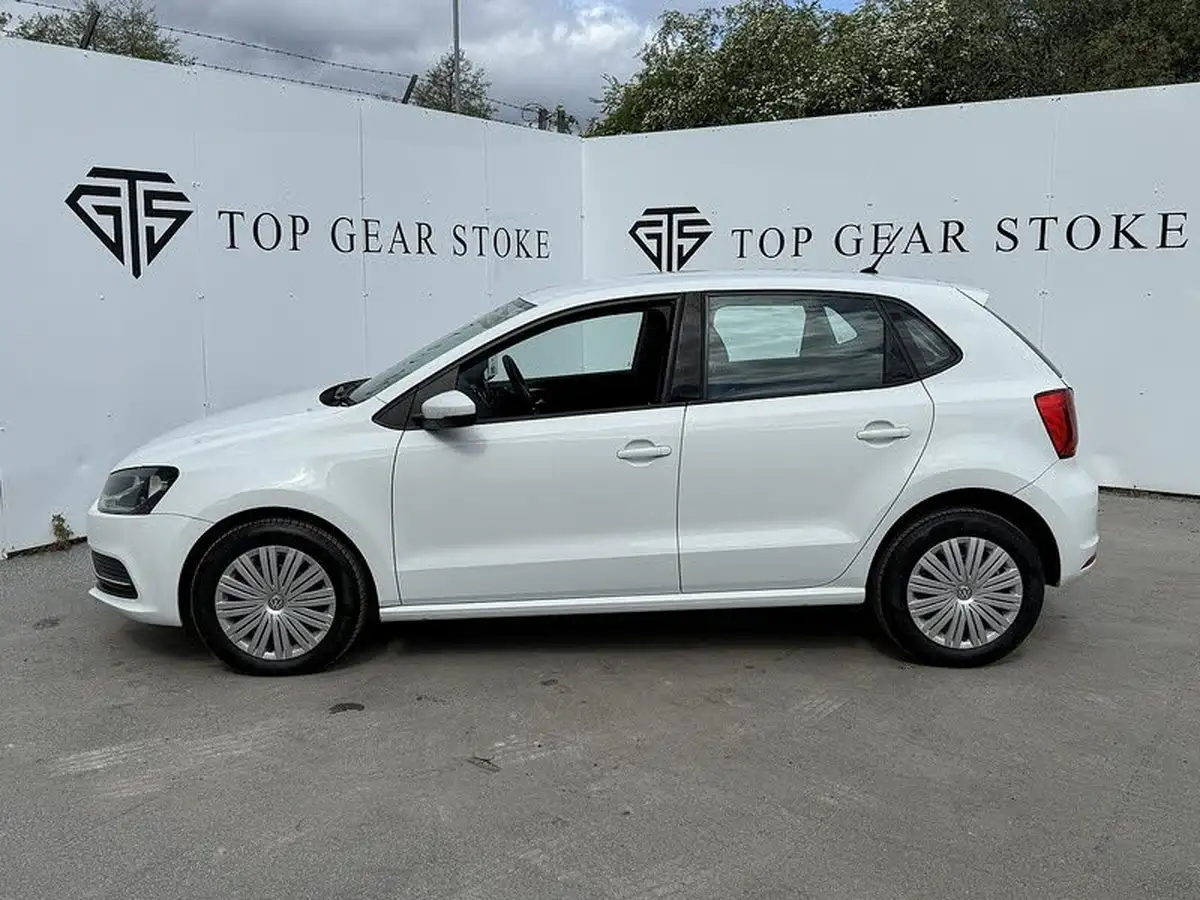 2015-volkswagen-polo-big-5