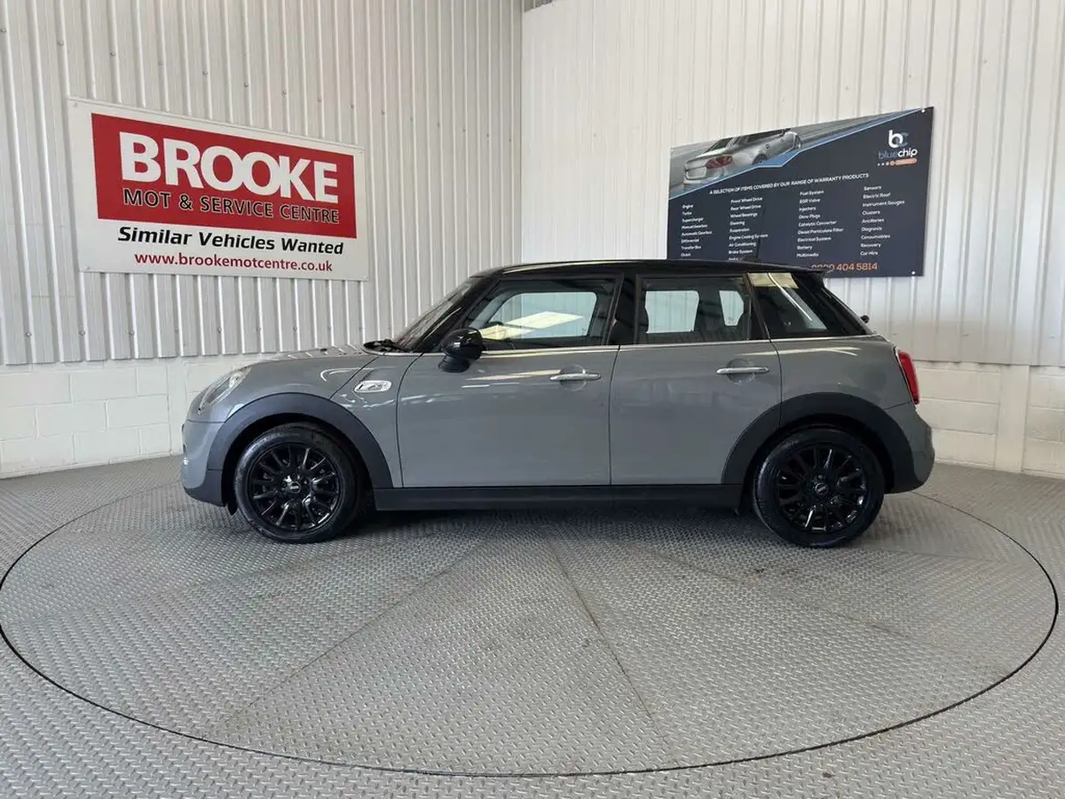2017-mini-cooper-20-cooper-s-ss-hatchback-5d-sport-auto-big-7