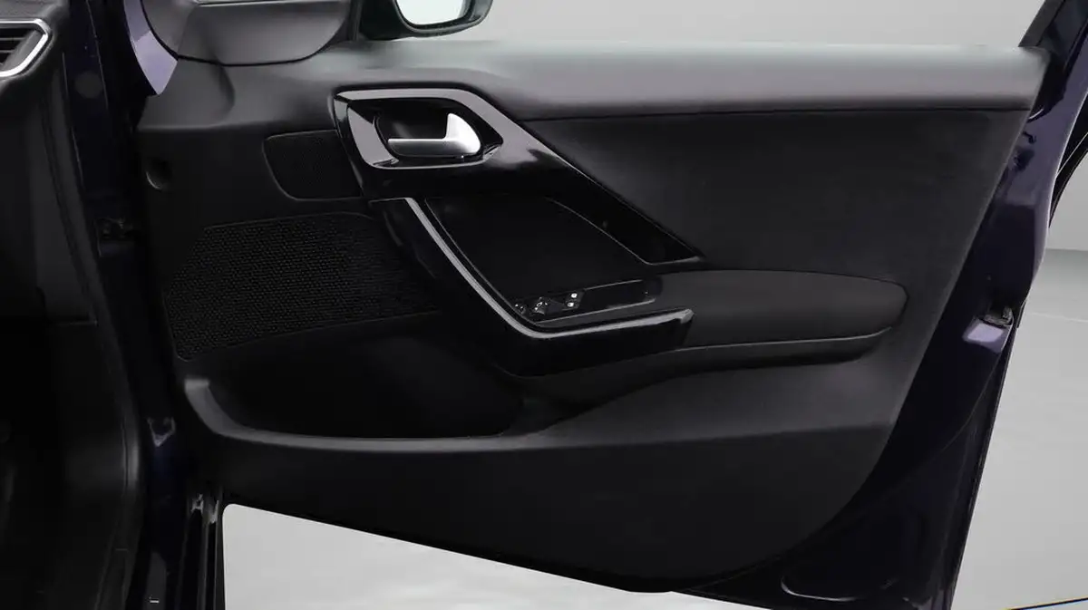 2019-peugeot-208-12-puretech-signature-big-14