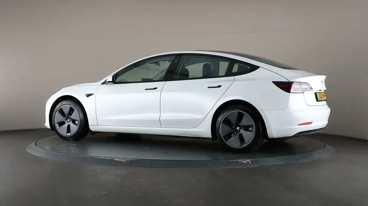2021-tesla-model-3-e-long-range-4x4-big-75
