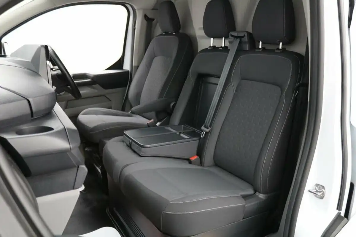2024-ford-transit-custom-20tdci-320-l2h1-limited-136pseu6e-panel-van-1996cc-auto-big-21