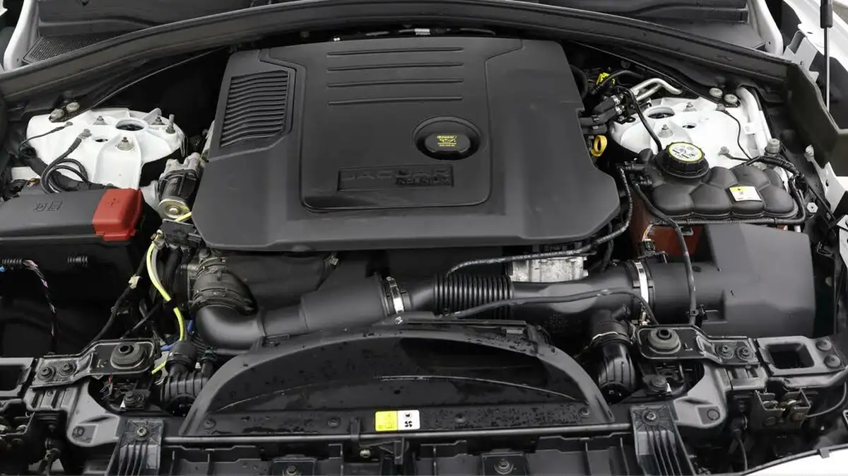 2022-jaguar-f-pace-20-d200-r-dynamic-s-big-28