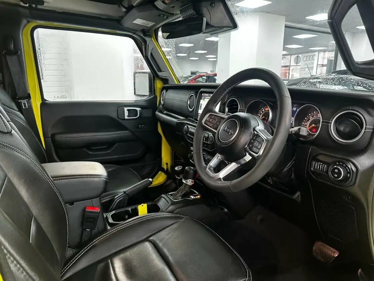 2023-jeep-wrangler-20-gme-overland-big-38