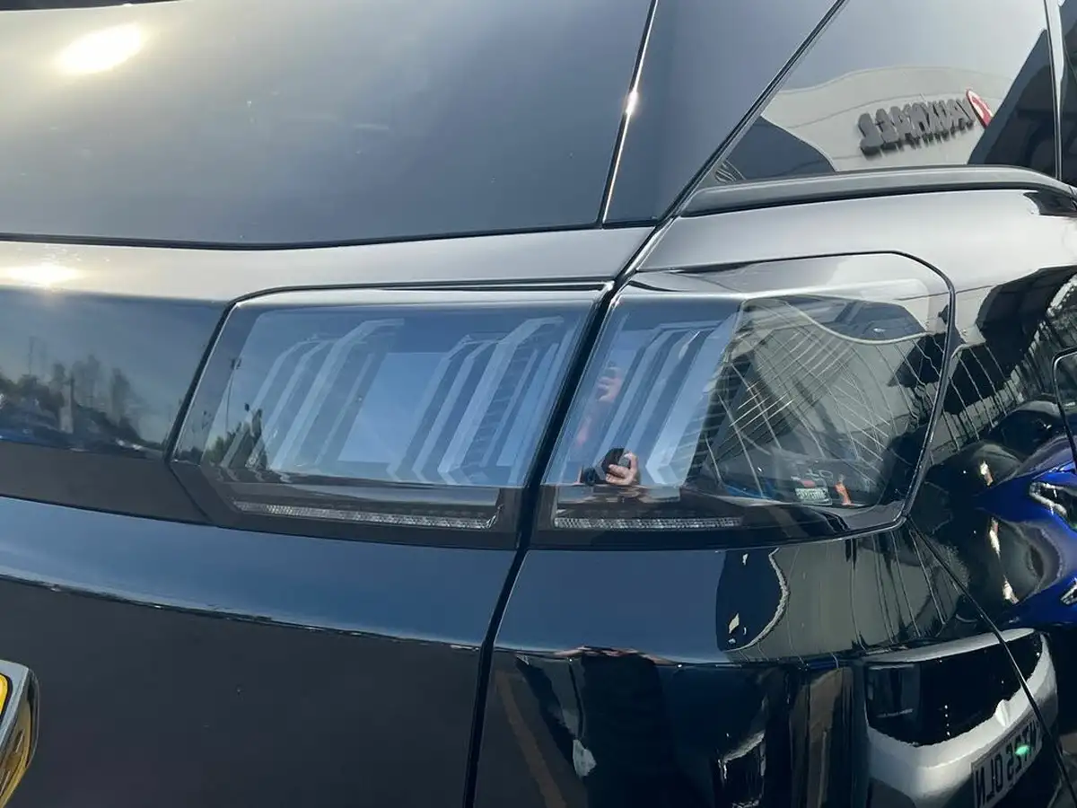 2022-peugeot-3008-suv-12-puretech-allure-premium-eat8-big-30