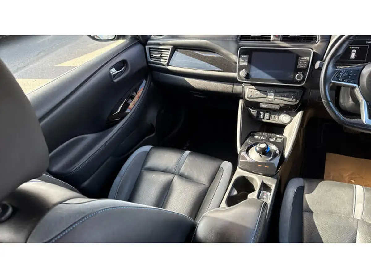 2021-nissan-leaf-e-tekna-big-13