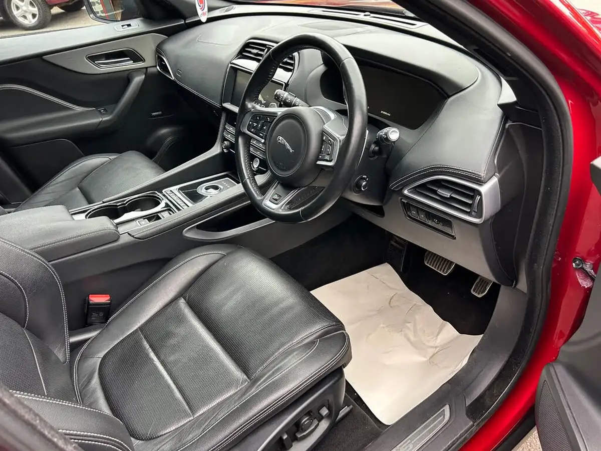 2016-jaguar-f-pace-30td-s-big-2