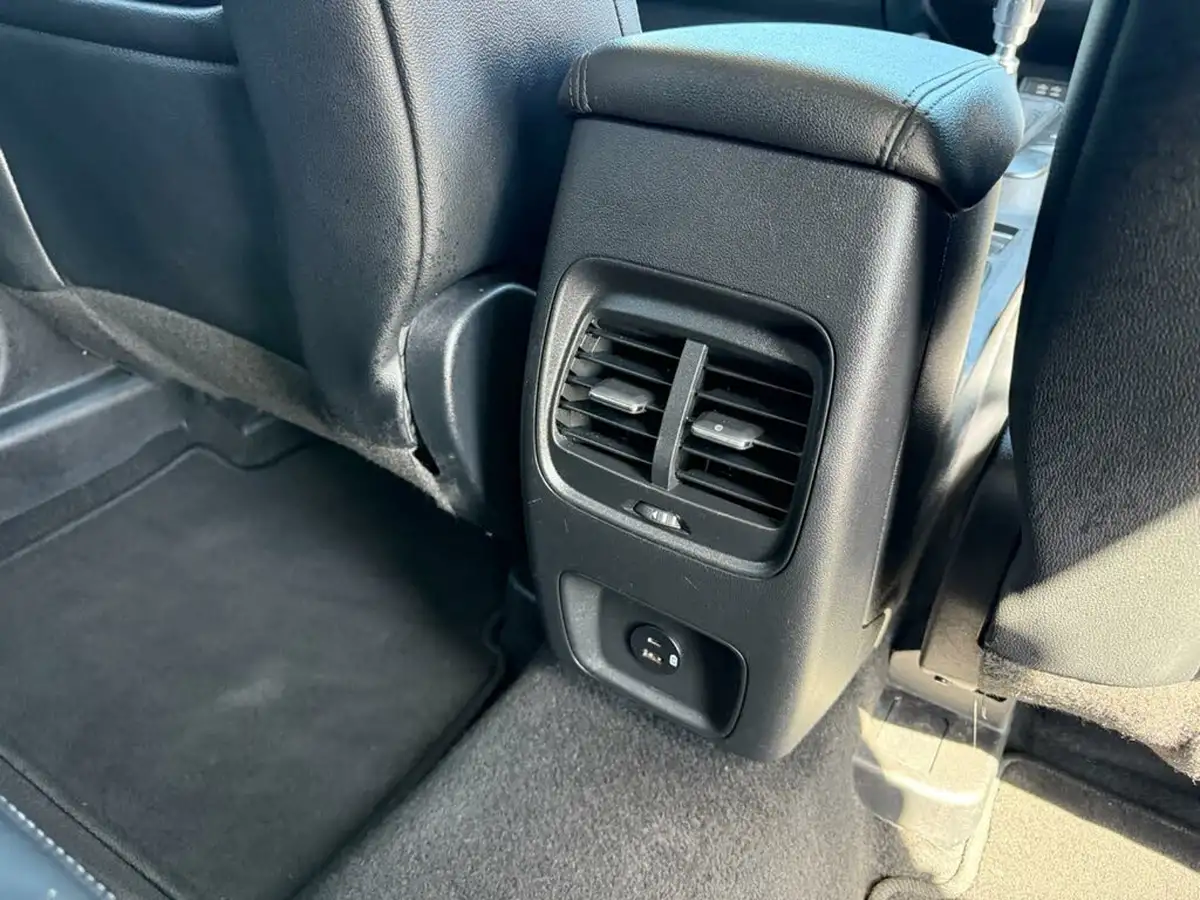 2022-ford-kuga-big-56