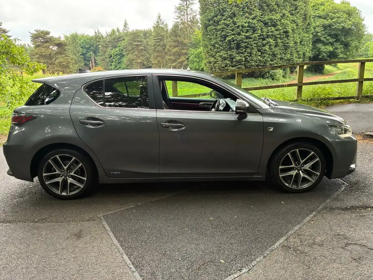 2014-lexus-ct-200h-18-f-sport-big-4