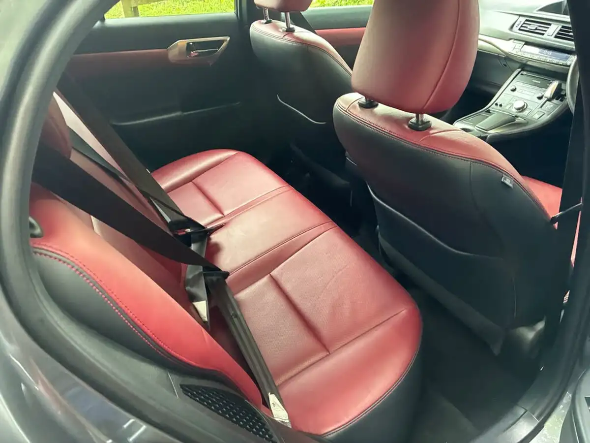 2014-lexus-ct-200h-18-f-sport-big-28