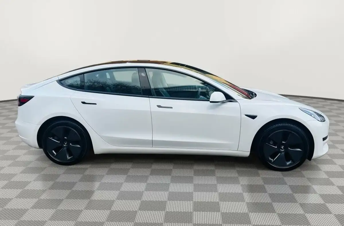 2021-tesla-model-3-e-standard-plus-big-4