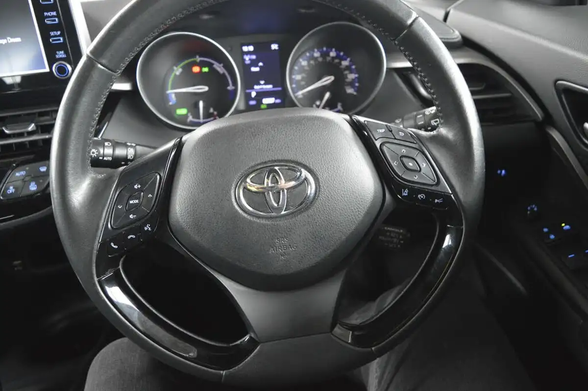 2020-toyota-c-hr-18-vvt-i-icon-parking-pack-big-15