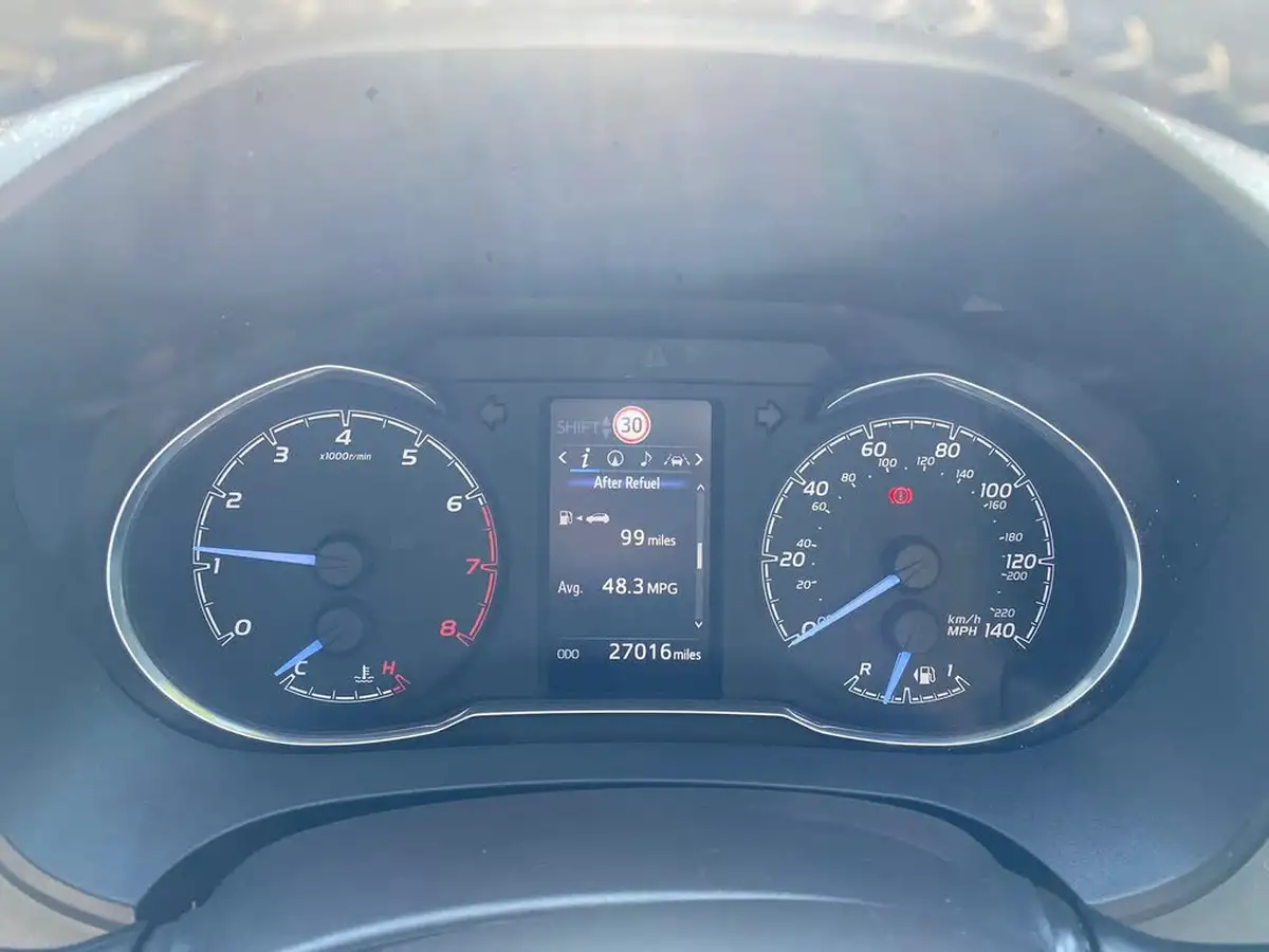 2019-toyota-yaris-15-vvt-i-icon-tech-111bhp-1496cc-big-13
