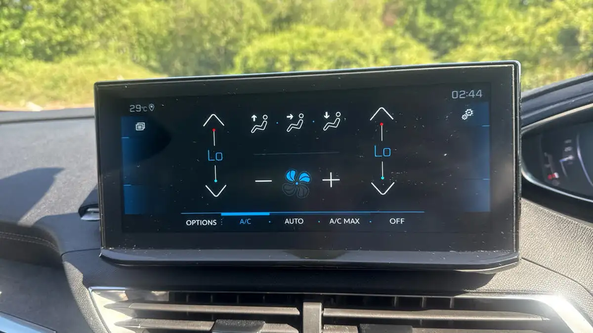 2022-peugeot-3008-suv-15-bluehdi-gt-eat8-big-27