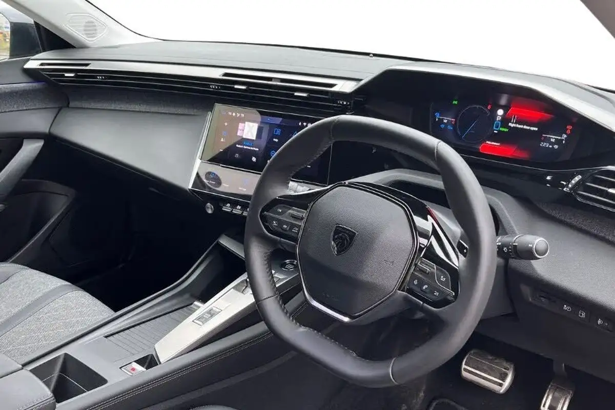 2024-peugeot-408-16-puretech-allure-premium-225ps-big-5