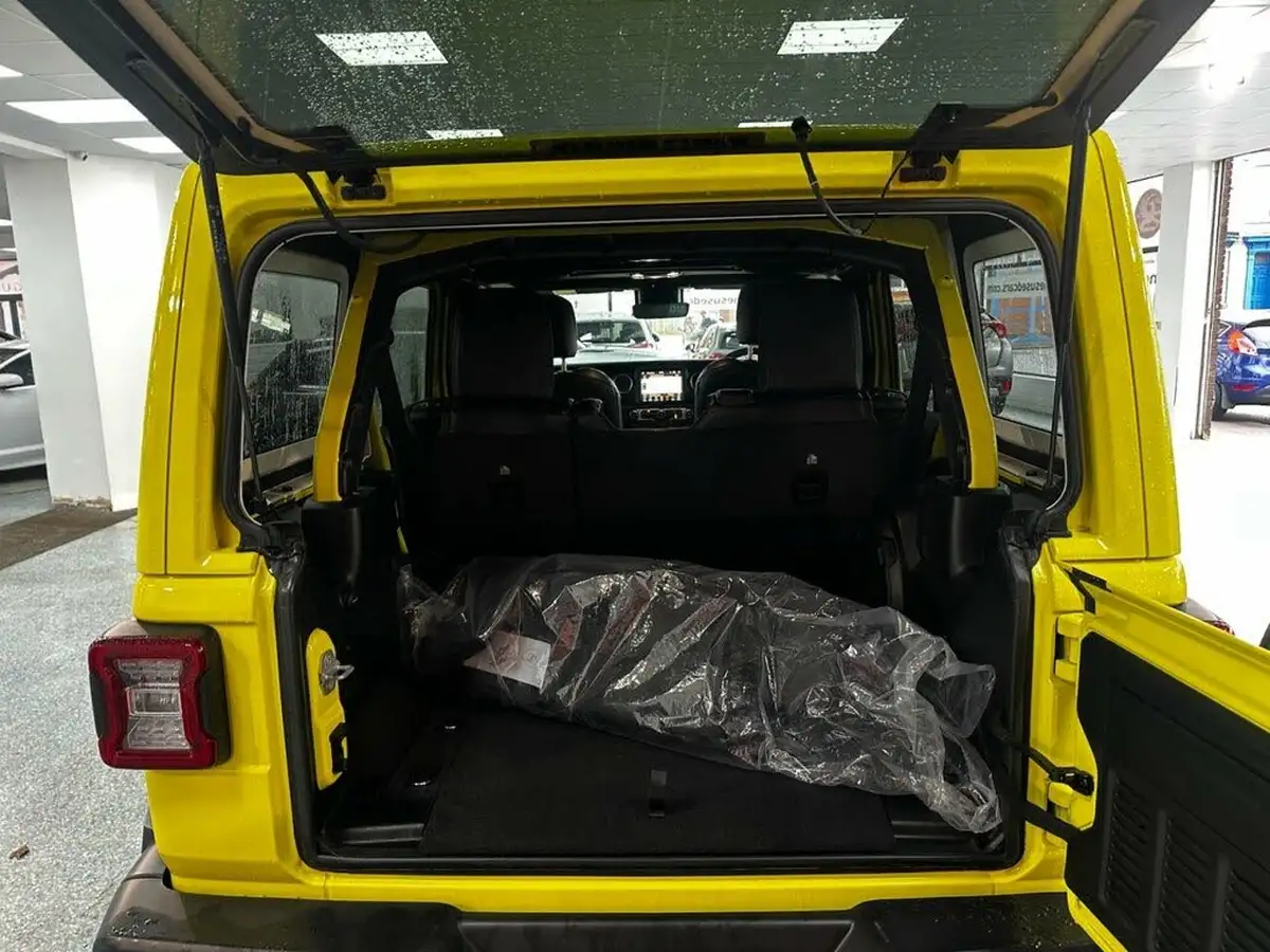 2023-jeep-wrangler-20-gme-overland-big-14