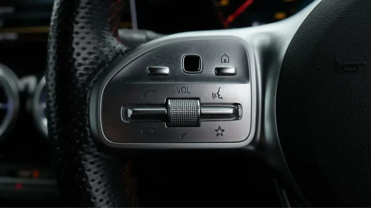 2020-mercedes-benz-glb-class-20d-glb220d-amg-line-premium-plus-driving-assistance7-big-25
