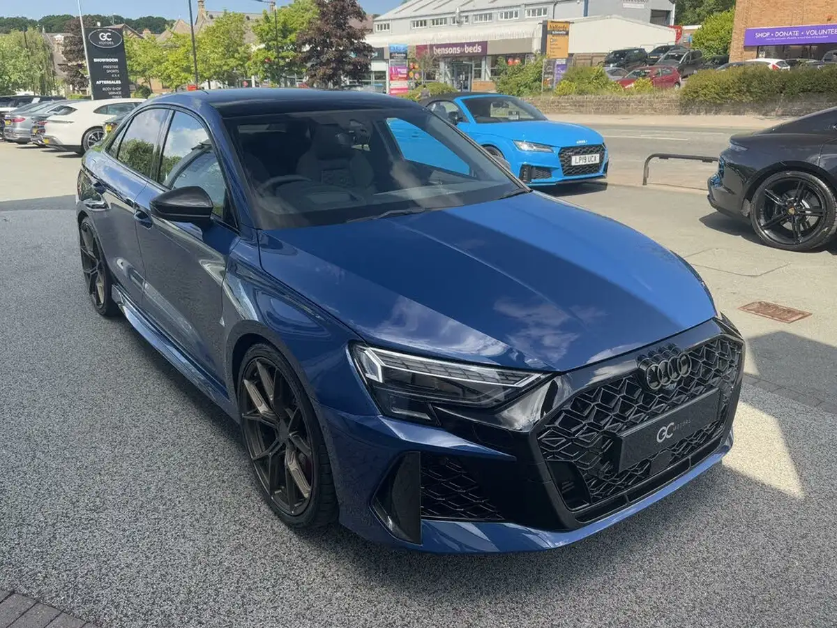 2025-audi-rs3-big-9