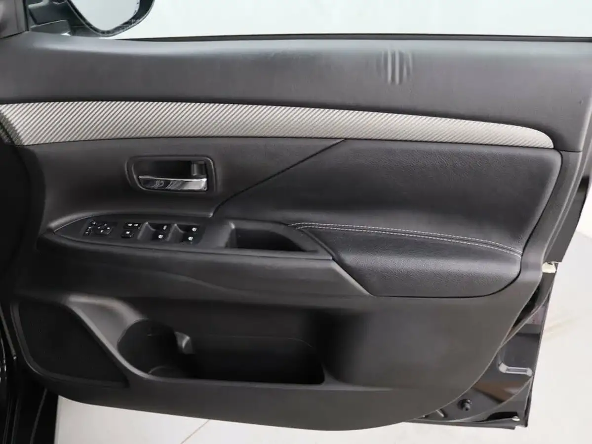 2018-mitsubishi-outlander-22di-d-3-big-26