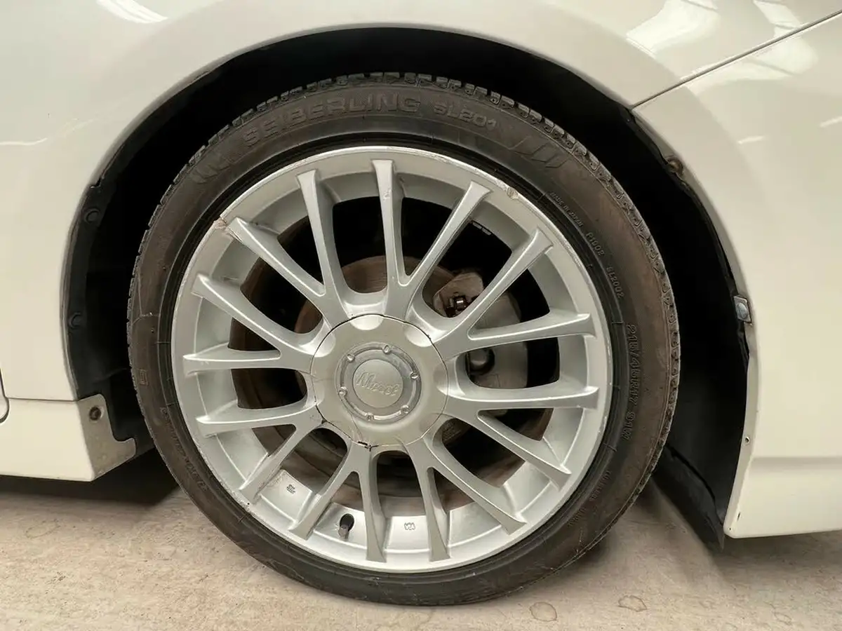 2010-toyota-prius-big-3